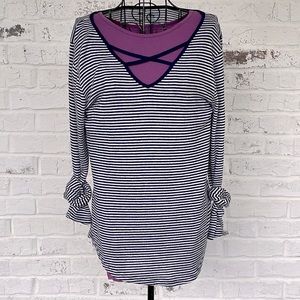 SO brand lightweight fitted sweater top